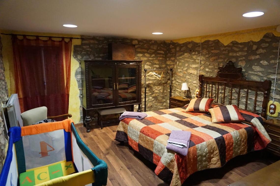 Casa Rural Cal Parines Vilabella Kültér fotó